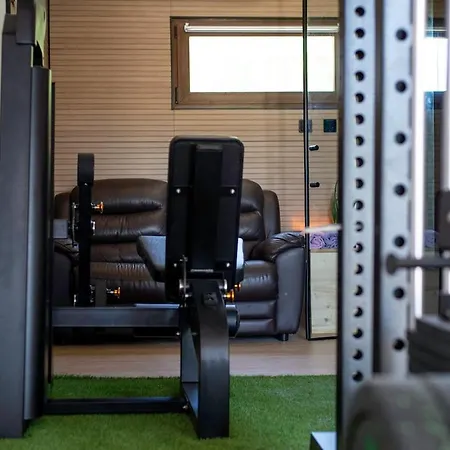 Βίλα Baroque Art With Pool Sauna Gym