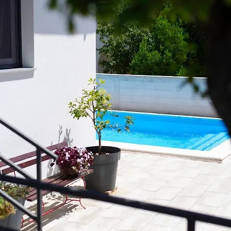 Baroque Art With Pool Sauna Gym * Pridraga