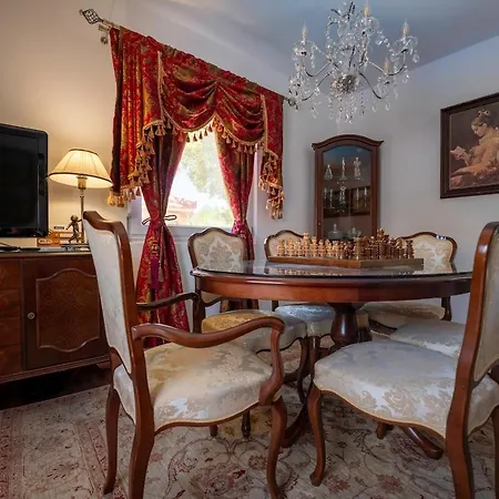 Baroque Art With Pool Sauna Gym Villa *