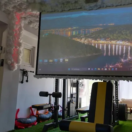 Baroque Art With Pool Sauna Gym Pridraga