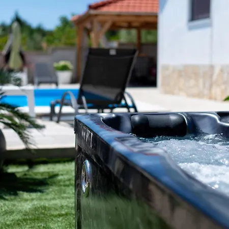 Baroque Art With Pool Sauna Gym Villa Pridraga