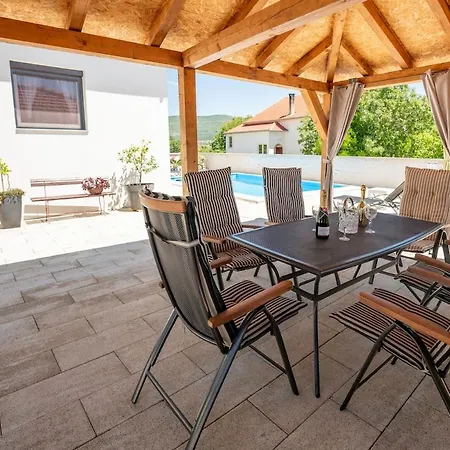 Villa Baroque Art With Pool Sauna Gym *