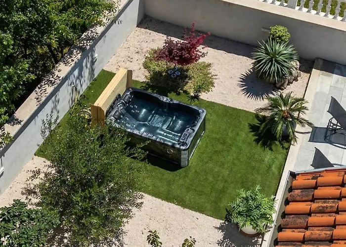 Baroque Art With Pool Sauna Gym * Pridraga